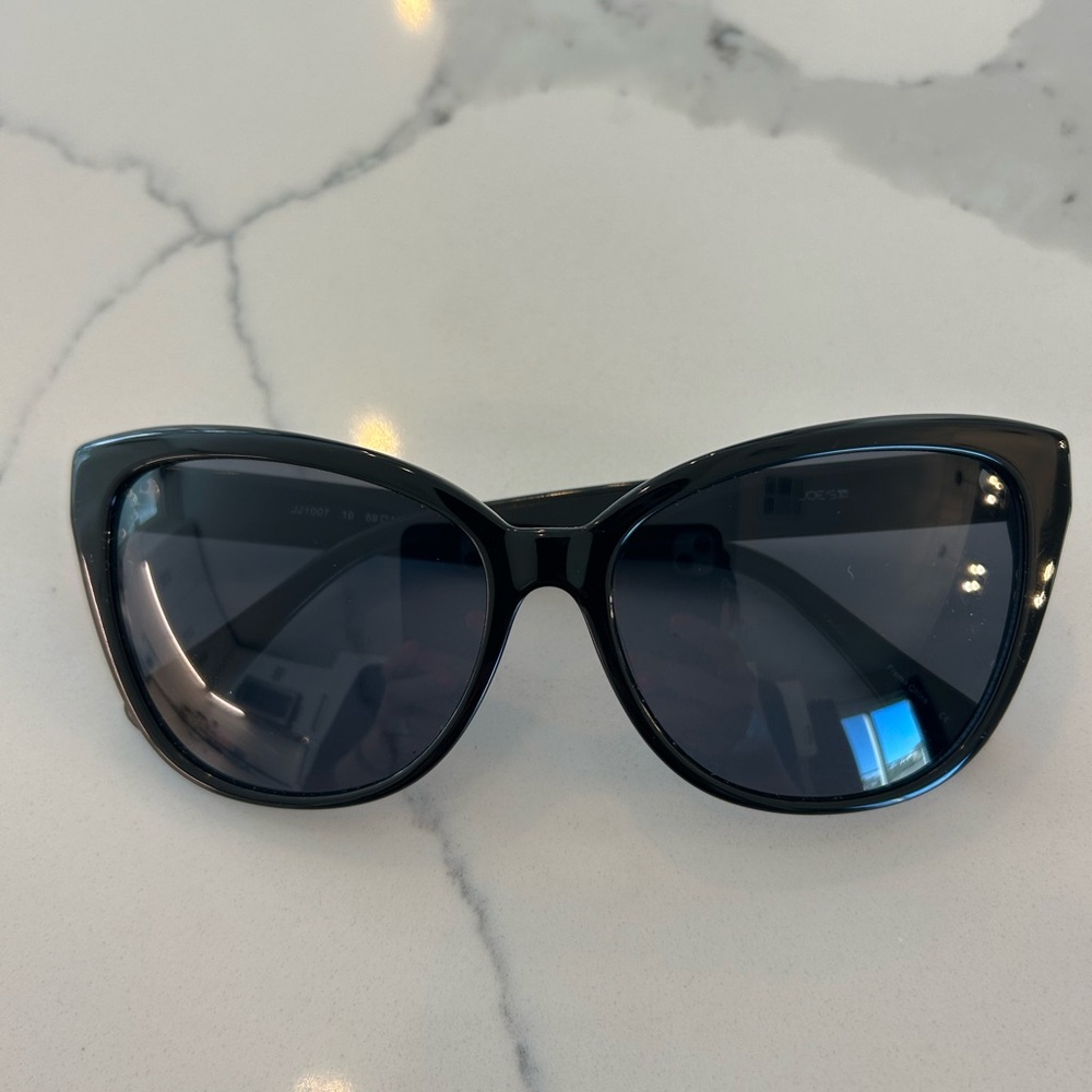 Joe’s Jeans Black Cat-Eye Sunglasses